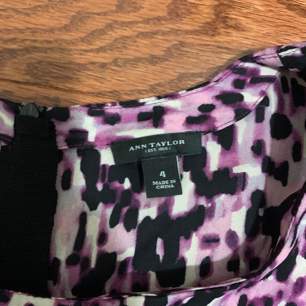 Ann Taylor Blouse - Picture 2 of 4